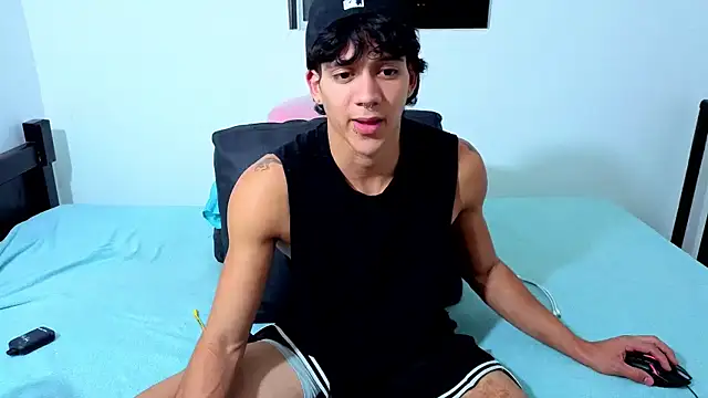 Noah  Dick online show from July 5, 5:47 am
