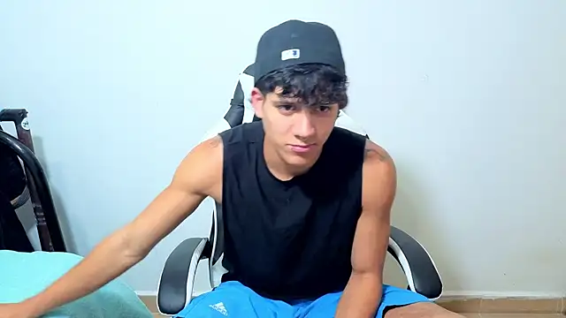 Noah  Dick online show from August 7, 1:34 am