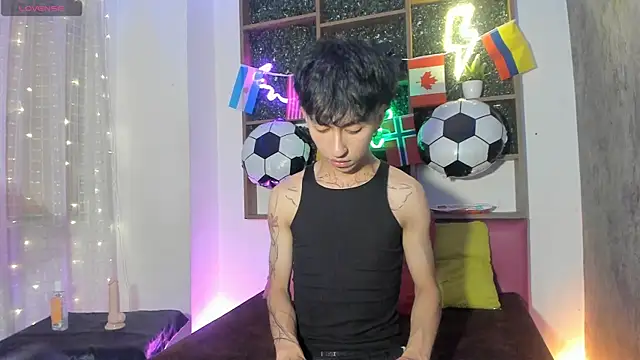 Dominik lux online show from July 7, 3:28 am