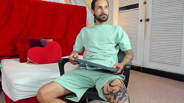Alexx val online show from July 9, 10:46 pm