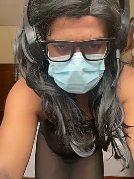 SrilankanLadyboy online show from July 15, 6:20 am
