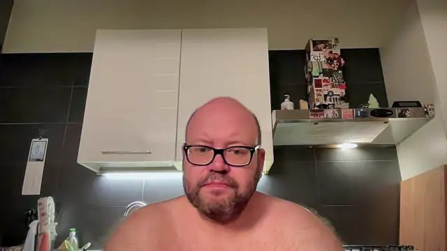 theitalianbear online show from July 13, 2:25 am