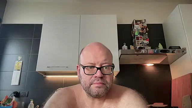 theitalianbear online show from July 3, 5:02 am