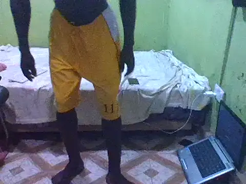 Snapshot of blakkvirus chatting on December 17, 6:02 am blakkvirus online show from December 17, 6:02 am