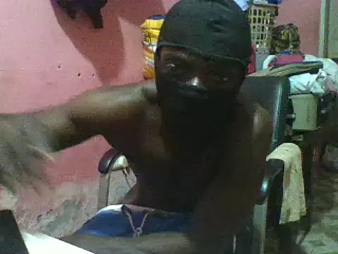 Snapshot of blakkvirus chatting on December 31, 2:40 am blakkvirus online show from December 31, 2:40 am