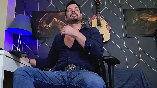 ChrisKox online show from November 19, 8:14 am