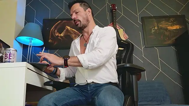 ChrisKox online show from October 24, 6:42 pm