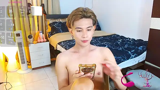 WildestTwink online show from June 23, 5:38 pm