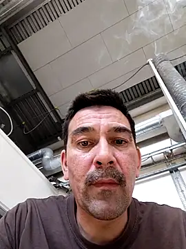 dick81 online show from May 8, 2:28 pm