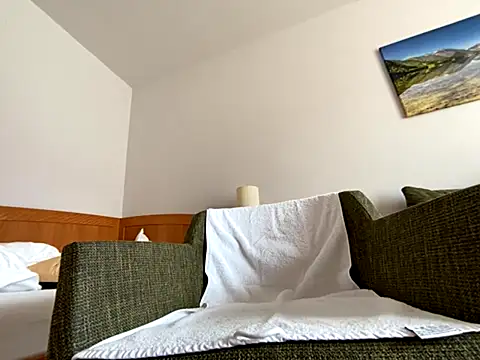 gerri2000 online show from September 26, 11:41 am