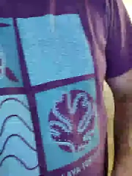 Snapshot of IronedTitan chatting on December 23, 12:46 am IronedTitan online show from December 23, 12:46 am