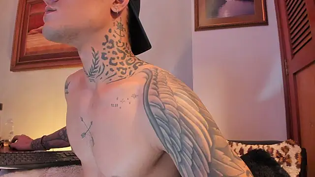 Snapshot of ImDominike chatting on February 25, 12:34 pm ImDominike online show from February 25, 12:34 pm