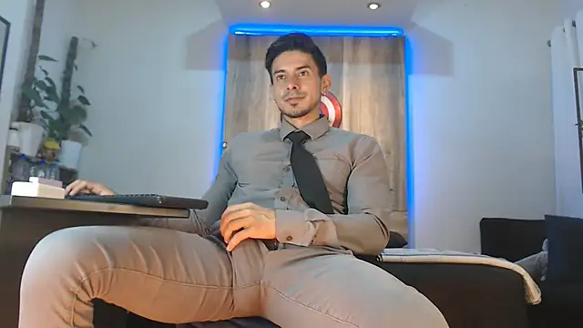 Andrew 4  online show from March 11, 6:20 am