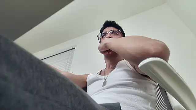 SebastianReiss online show from April 15, 7:30 am