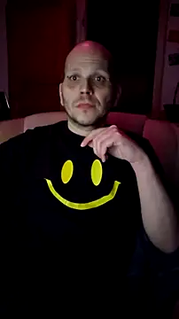 Snapshot of hardcap chatting on February 18, 11:19 pm hardcap online show from February 18, 11:19 pm