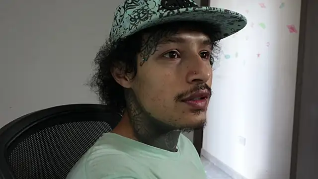 trieone online show from March 26, 2:32 pm