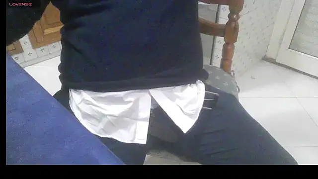 polloiw online show from March 4, 12:12 pm