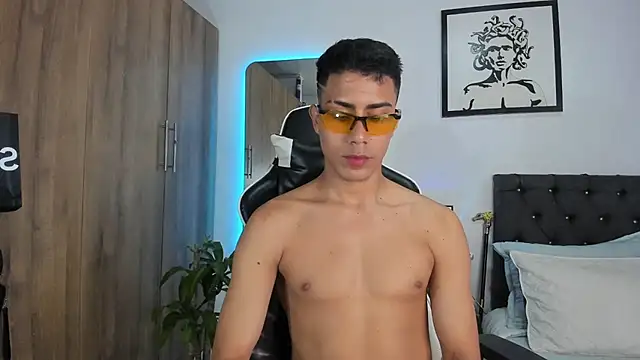 AlanNaughty online show from April 18, 10:09 pm