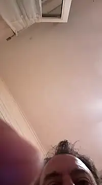 Snapshot of david_geam chatting on December 6, 3:41 am david geam online show from December 6, 3:41 am