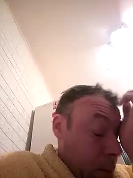 Snapshot of david_geam chatting on January 6, 12:05 am david geam online show from January 6, 12:05 am