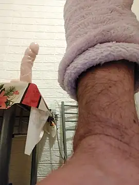 Snapshot of david_geam chatting on February 5, 2:08 am david geam online show from February 5, 2:08 am