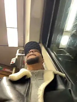 Lionayowe online show from March 29, 6:52 pm