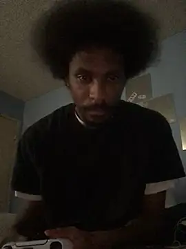 Snapshot of iAmNukka187 chatting on March 15, 8:15 am iAmNukka187 online show from March 15, 8:15 am