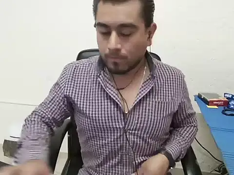 youmanhorny online show from July 30, 6:07 pm