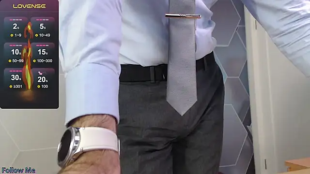 SteveTiger online show from December 1, 1:36 pm