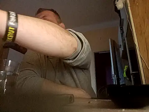 Snapshot of MrWhitePL chatting on February 15, 2:44 pm MrWhitePL online show from February 15, 2:44 pm