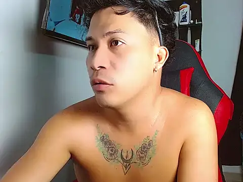 boyhot23x online show from April 11, 4:41 am