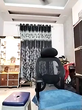 hotindianstud online show from October 22, 12:31 pm