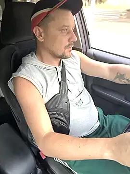 Snapshot of DanielOhCool chatting on September 10, 11:20 am DanielOhCool online show from September 10, 11:20 am