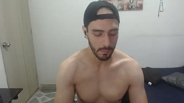 Snapshot of samuelgarcia_ chatting on September 14, 11:23 am samuelgarcia  online show from September 14, 11:23 am