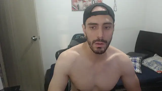 Snapshot of samuelgarcia_ chatting on September 10, 7:18 am samuelgarcia  online show from September 10, 7:18 am