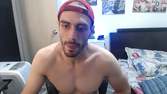 Snapshot of samuelgarcia_ chatting on January 4, 3:28 pm samuelgarcia  online show from January 4, 3:28 pm