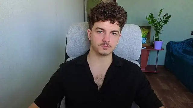 Remy Miles online show from June 5, 5:34 am