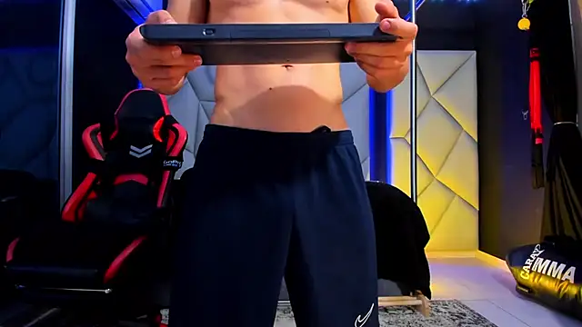 Aydenmiller96 online show from February 19, 2:19 am