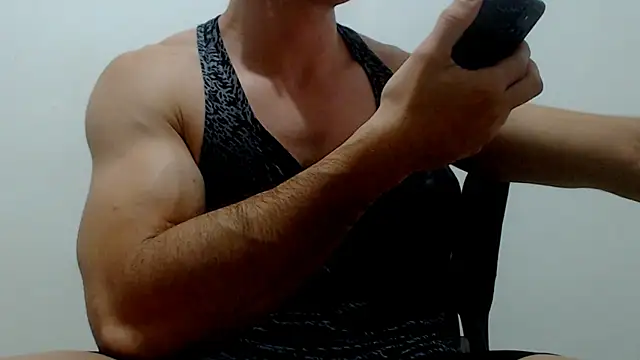 Snapshot of sexy_fit_guy_on_cam chatting on September 20, 7:08 am sexy fit guy on cam online show from September 20, 7:08 am