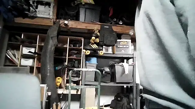 Snapshot of justinewe69 chatting on October 23, 3:32 am justinewe69 online show from October 23, 3:32 am