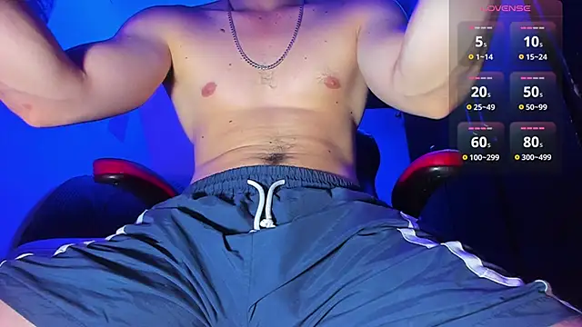 Snapshot of Alex_smith00 chatting on March 21, 3:44 am Alex smith00 online show from March 21, 3:44 am