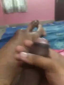 omar23121 online show from December 26, 9:33 am