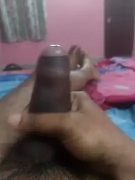 omar23121 online show from January 11, 7:05 pm