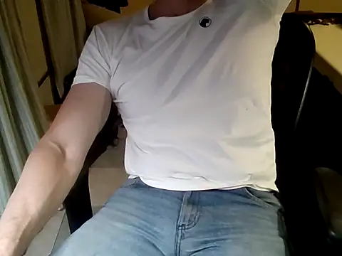 mariohurt101 online show from November 19, 9:36 pm