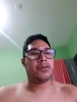 v3rgon69 online show from April 27, 11:18 am