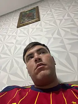 urielpereira online show from June 10, 12:56 am