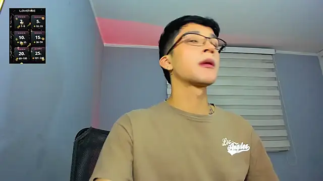 tom Howard online show from December 4, 12:50 am