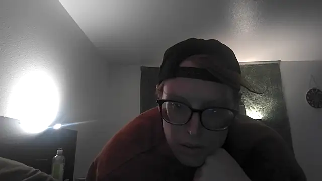 Snapshot of SilasRed chatting on January 6, 12:05 am SilasRed online show from January 6, 12:05 am