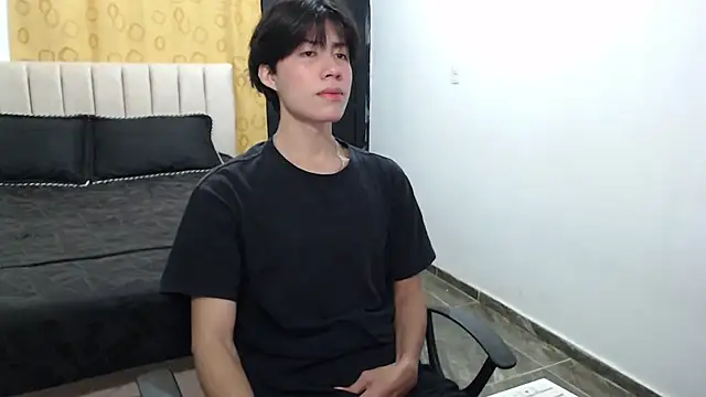 Elio-cam online show from February 2, 8:02 am