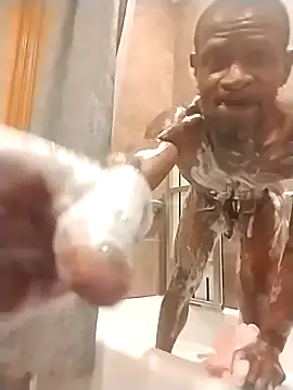 Maculine Stayr online show from November 18, 6:28 am